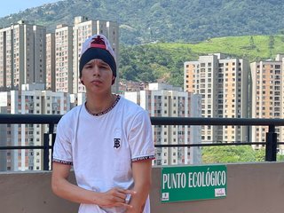 My Age Is 19 Years Old! I Am Named Axel-tonny! I Come From Cucuta
