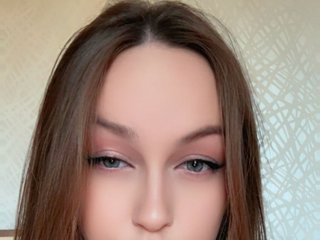 My Age Is 22 Yrs Old And People Call Me Kisuliaaa, I Am A Brunette
