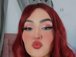paulinaqueenss1 live cam model at BongaCams