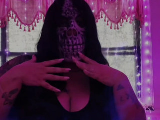 Sexy Skeletina with special effects