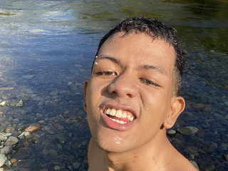 Hot night: come get wet with this body