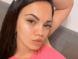 Watch lexysweet19 live on cam on BongaCams