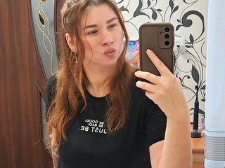 Live трансляция YourEmilie - Runet.cam