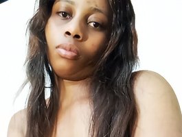 Watch Bustygoddess2525 live on cam on BongaCams