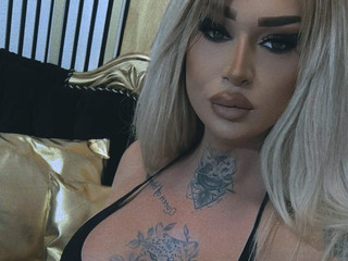 Exclusive show with passion and allure, ready to t