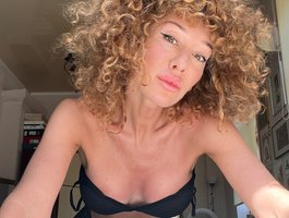 Mimi-la live cam model at BongaCams