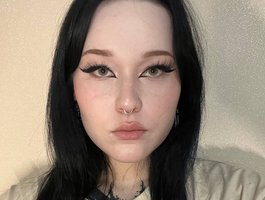 CharlaJarman live cam model at BongaCams