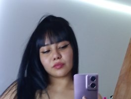 chin7777a live cam model at BongaCams