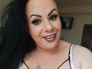 I Am A Brunette! I'm A Camming Lovable Transvestite