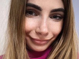 Ella-Lizzie live cam model at BongaCams