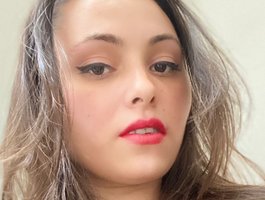 Soft-Lilly live cam model at BongaCams