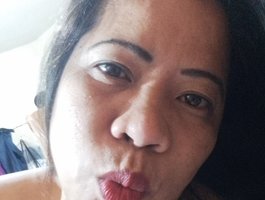 Sweetlips69 live cam model at BongaCams