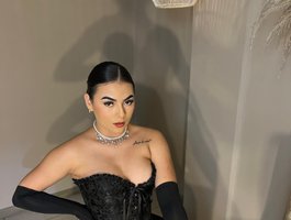QueenyX webcam