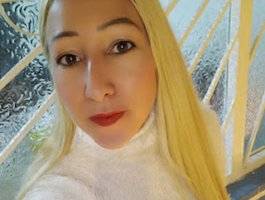 chrystal85 live cam model at BongaCams