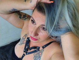 LilithGreen live cam model at BongaCams