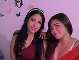 2moonsfulloflove webcam
