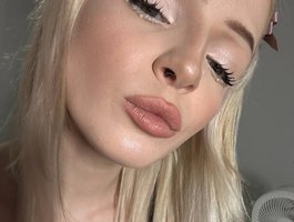 Watch TaunyaMoyle live on cam on BongaCams