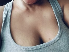 Flirty-babe live cam model at BongaCams