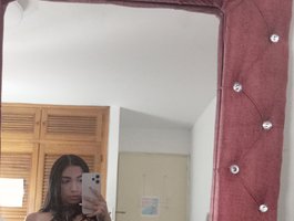 Annikha-09Live Webcam