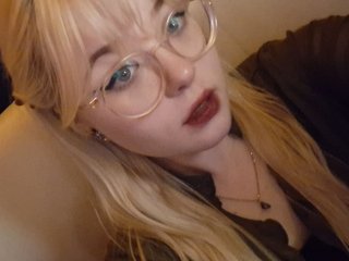 I'm 18 Yrs Old And I Am Named TheressaLippi! I Am A Blonde