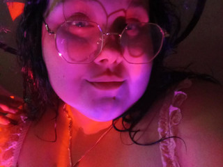 For lovers of curvy figures