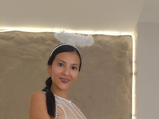 Look at me and leave me all your thoughts