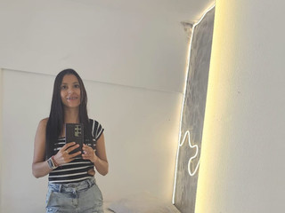 With clothes I feel pretty