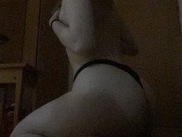 Watch minidoll live on cam on BongaCams