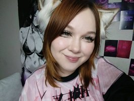 Watch LovlyVixen live on cam on BongaCams