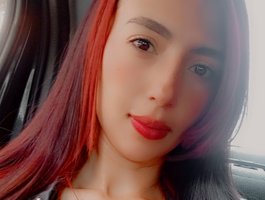 conie02 live cam model at BongaCams