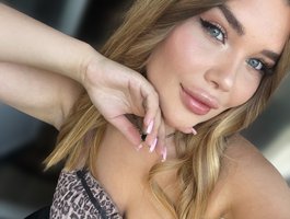 Ella12-