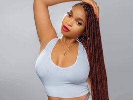 curvy-Queen12 webcam