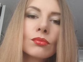 Watch Lada2025 live on cam on BongaCams
