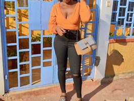 Watch Monroe19 live on cam on BongaCams