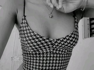 A Camming Charming Gal Is What I Am! I'm 26