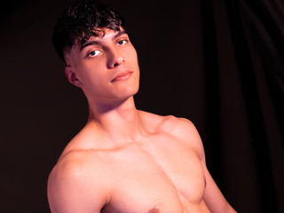 🖤 Strong hands, soft touch… perfect mix.