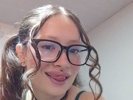 selenabustamante live cam model at BongaCams