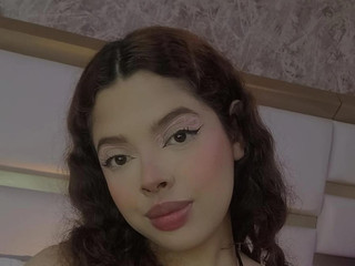 Cute, flirty and irresistible