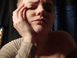 KrisNeal live cam model at BongaCams