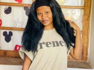 I'm 25, I Live In Antananarivo And I Am A Brunette