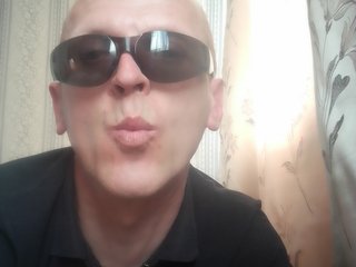 I'm 35 Years Old, My Name Is Ugodnik1-1