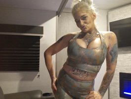 Watch SavannahLebeau live on cam on BongaCams