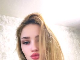 alisshes webcam model