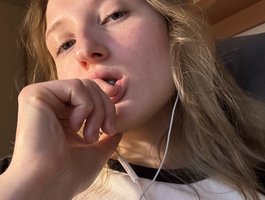 Watch Olga6969 live on cam on BongaCams