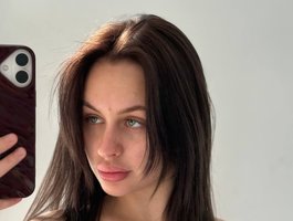 Watch LisaPalmerr live on cam on BongaCams