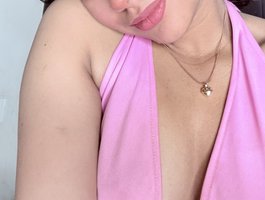Watch Hotalieeee live on cam on BongaCams