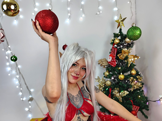 Christmas Lights and Shiny Ornaments ✨🎄❄️