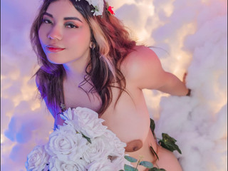 Between Glances 💓