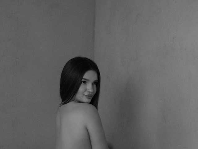 mila-strawberry