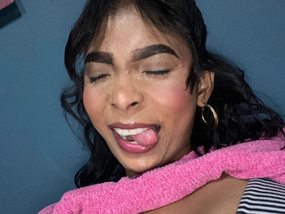 Tell me what you’re thinking… but don’t bite your